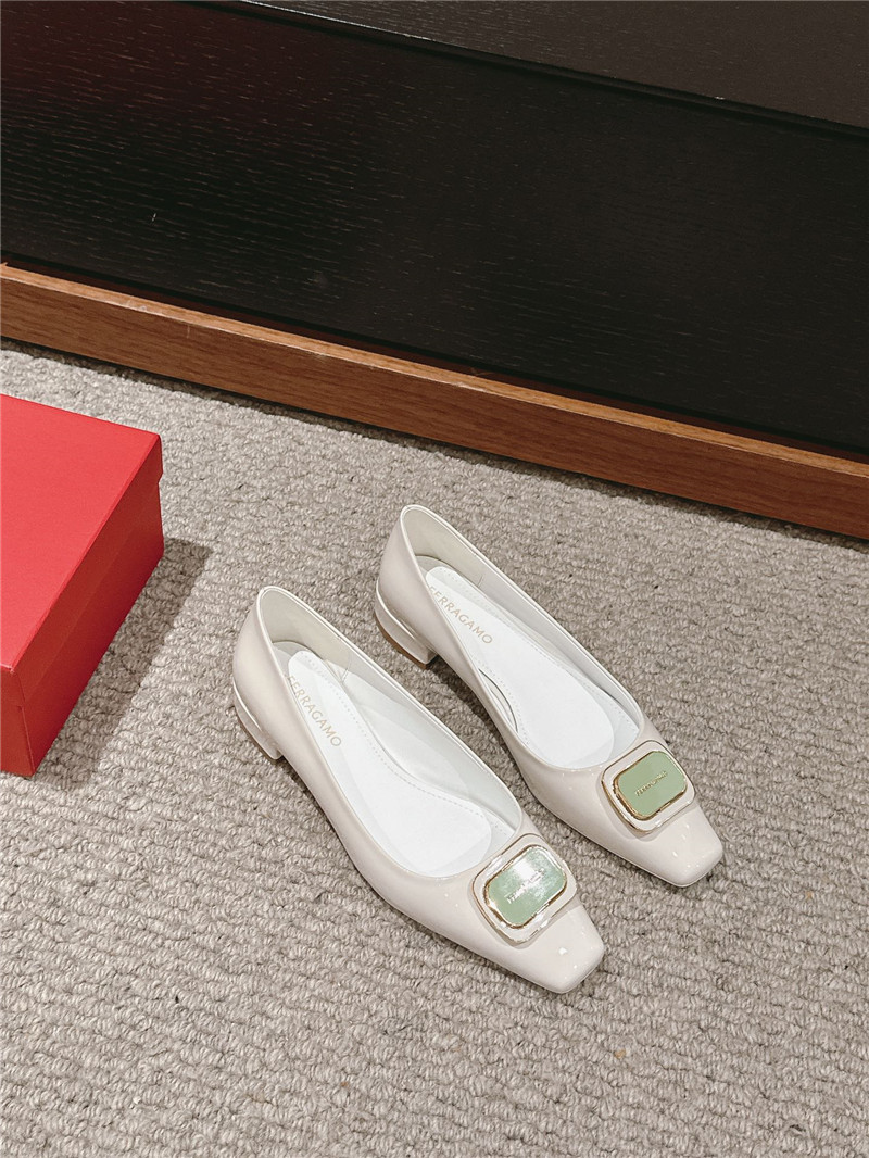 Salvatore Ferragamo White Pattern Vara Plate Pumps