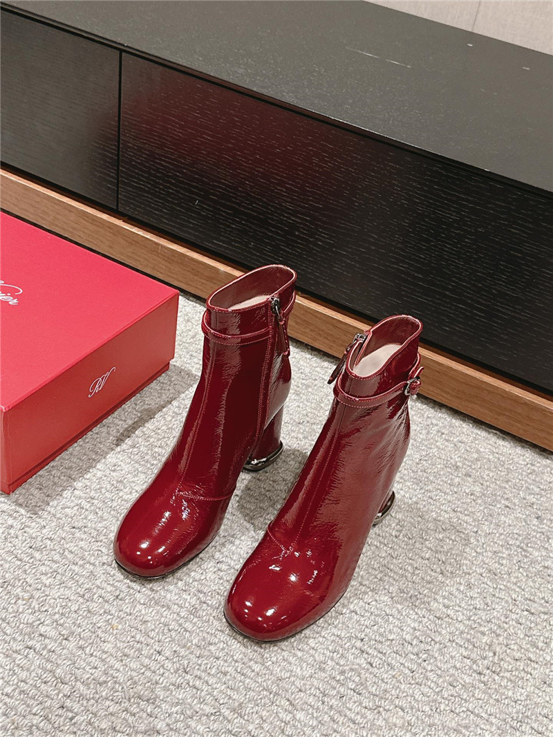 roger u1u1er viv’red patent podium booties