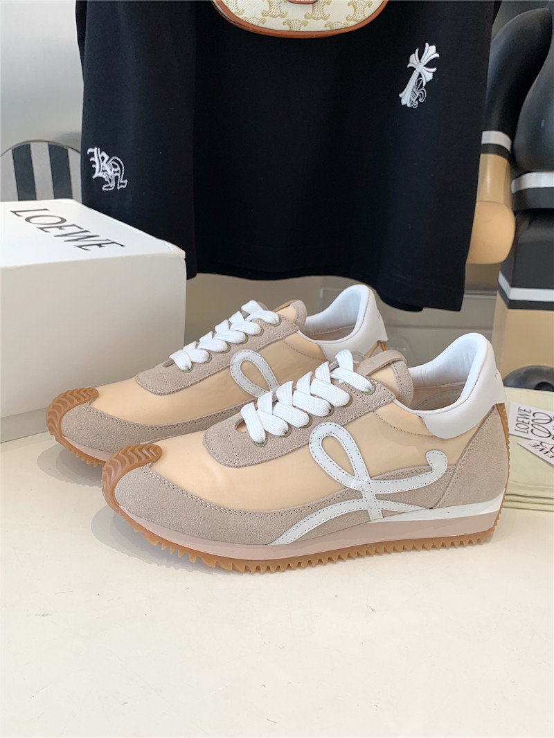 L0ew* flow runner sneakers beige grey