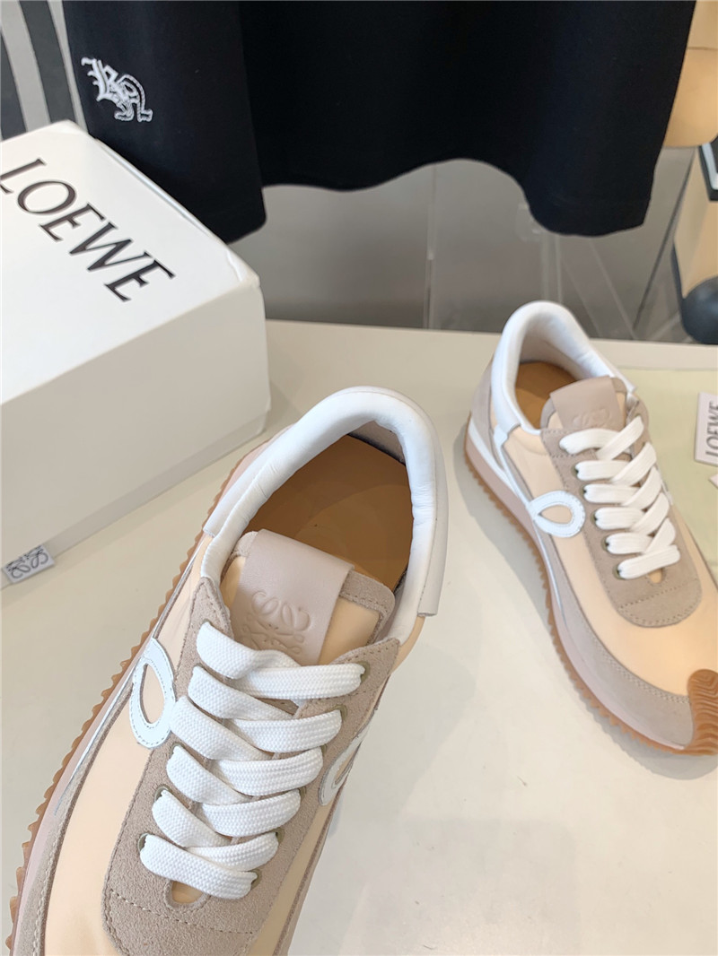 L0ew* flow runner sneakers beige grey