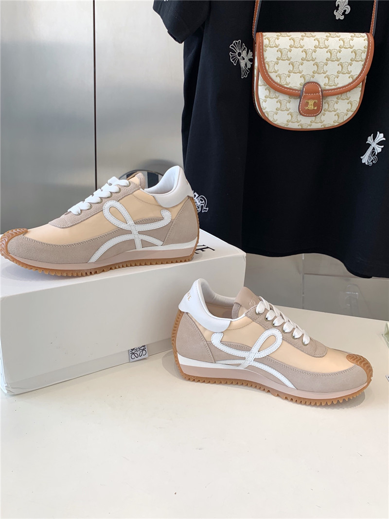 L0ew* flow runner sneakers beige grey