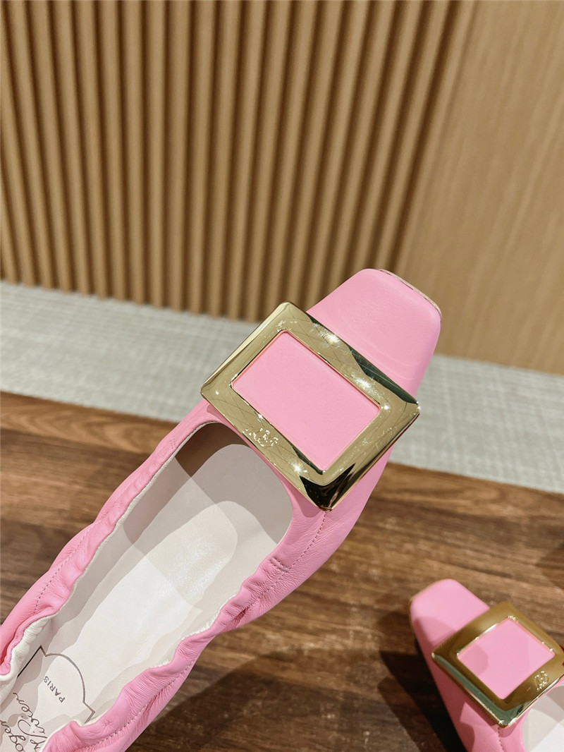 Roger Vivier Belle Vivier Ballerinas in Pink Leather