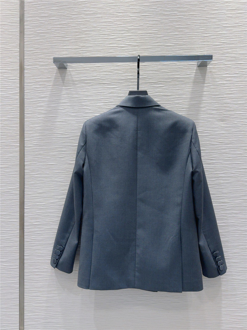 Va1e*ntin0 lapel double breasted suit replica clothing sites