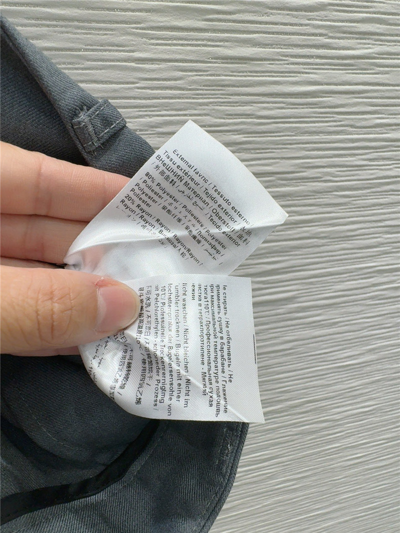 Va1e*ntin0 new trousers replicas clothes