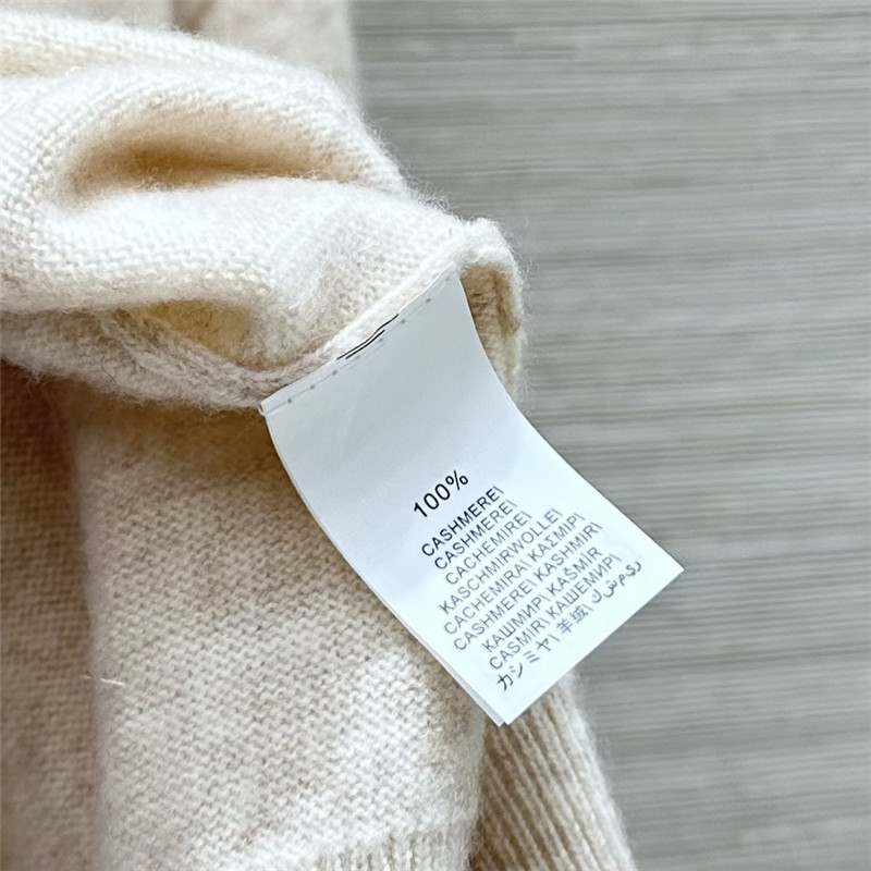 BC wool cashmere V-neck top replica clothes