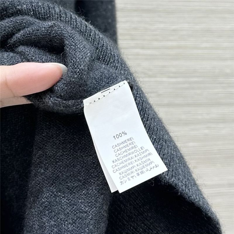 BC wool cashmere V-neck top replica clothes