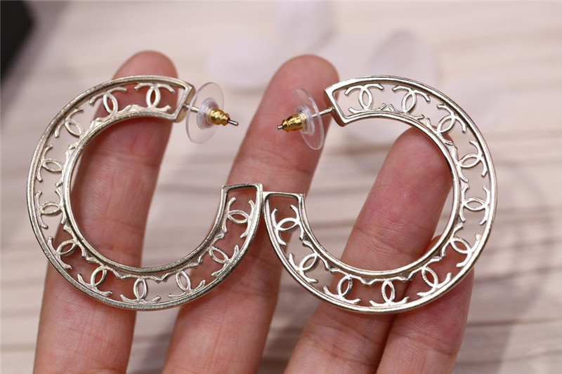 Ch**el hollow multi-c earrings