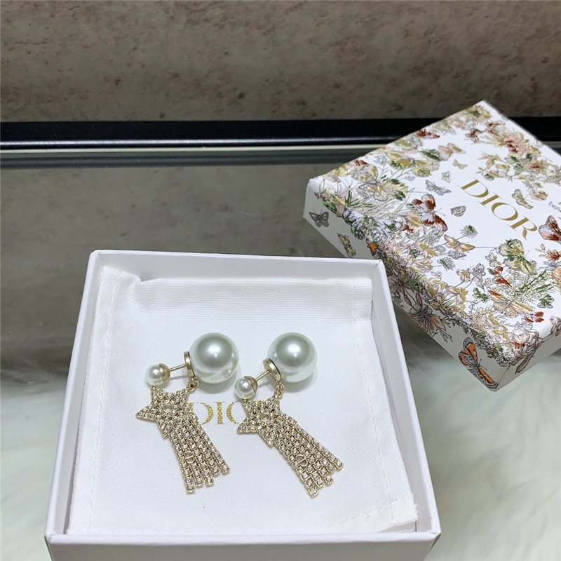 D10r pearl shooting star earrings