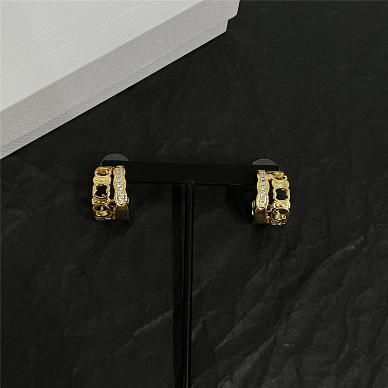 Ce1i*e stylish simple earrings