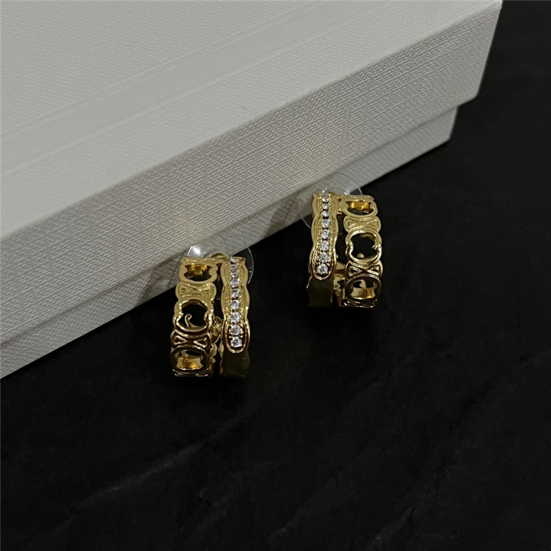 Ce1i*e stylish simple earrings