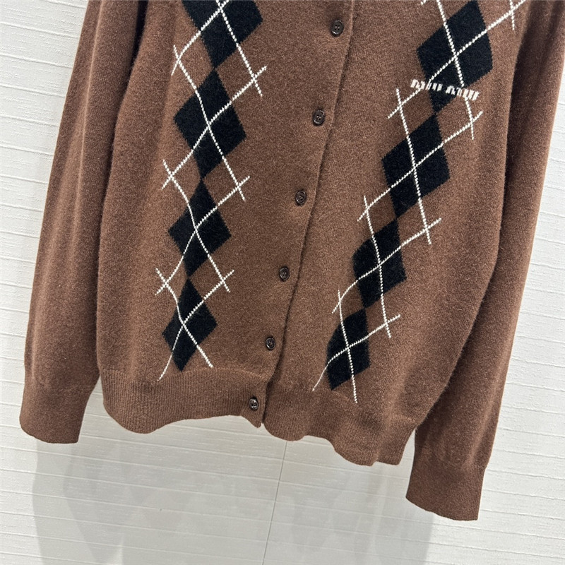 M1um1u letter cashmere cardigan replicas clothes