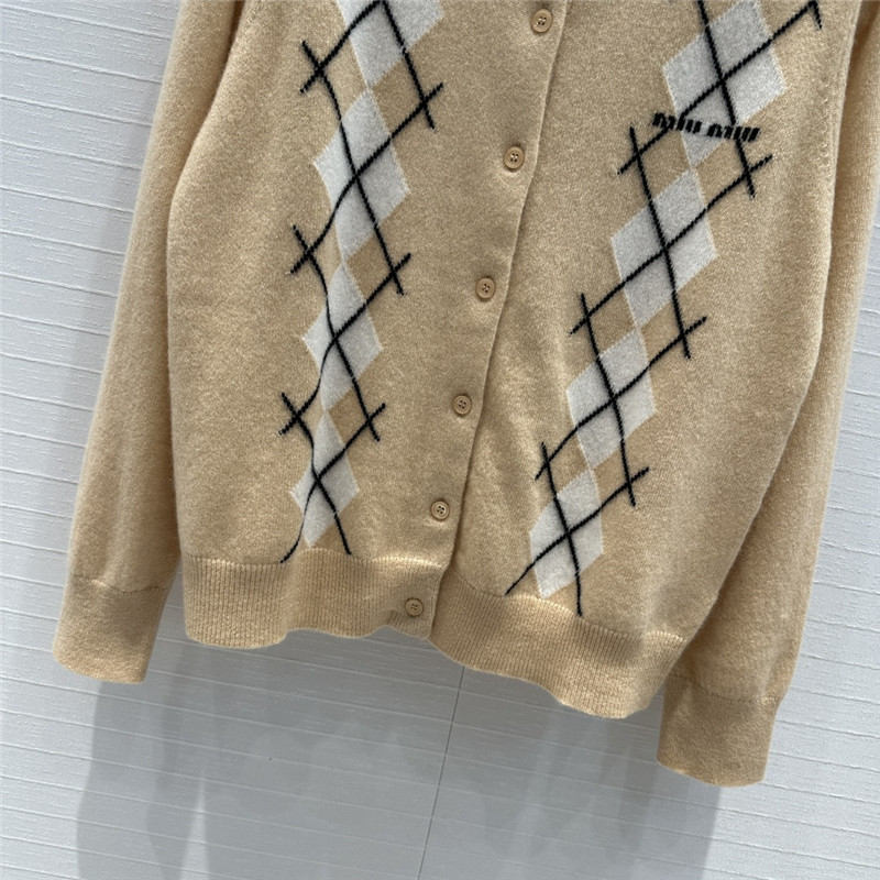 M1um1u letter cashmere cardigan replicas clothes