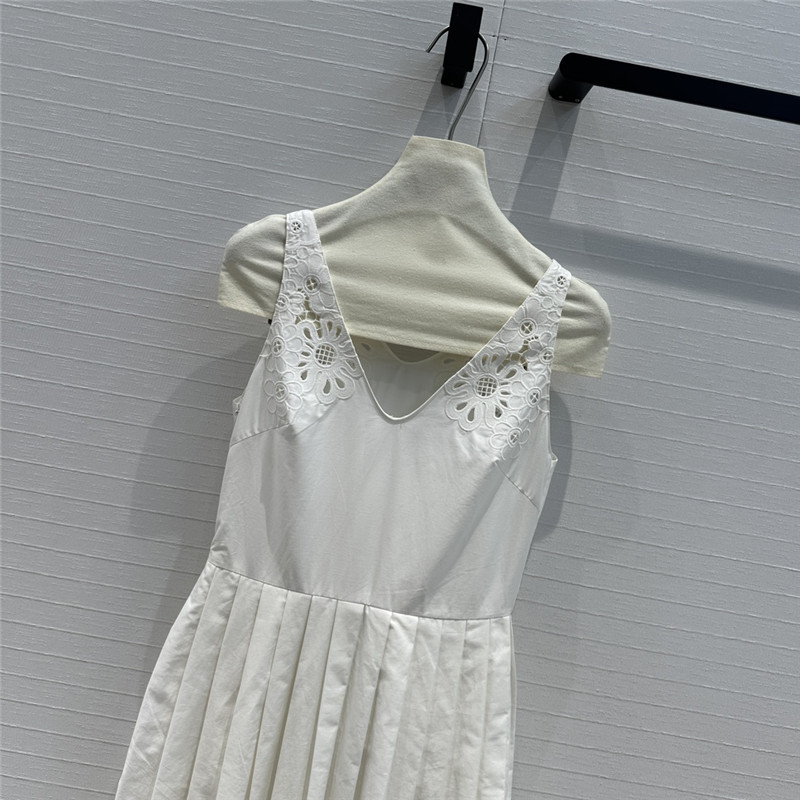 Va1e*ntin0 v neck pleated maxi dress replica designer clothes