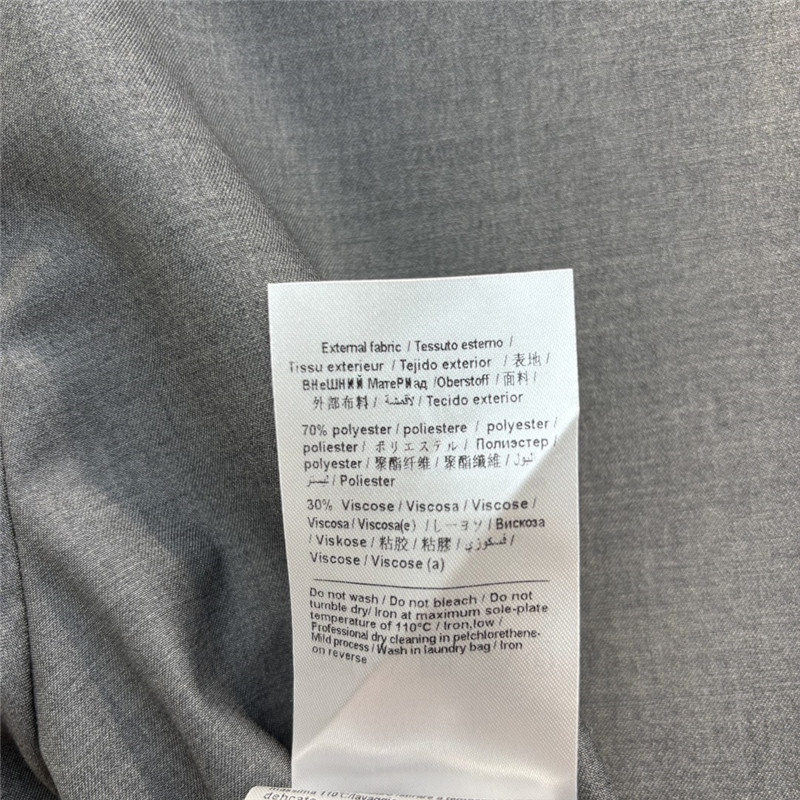 Va1e*ntin0 high-grade grey ribbon shirt replica clothing