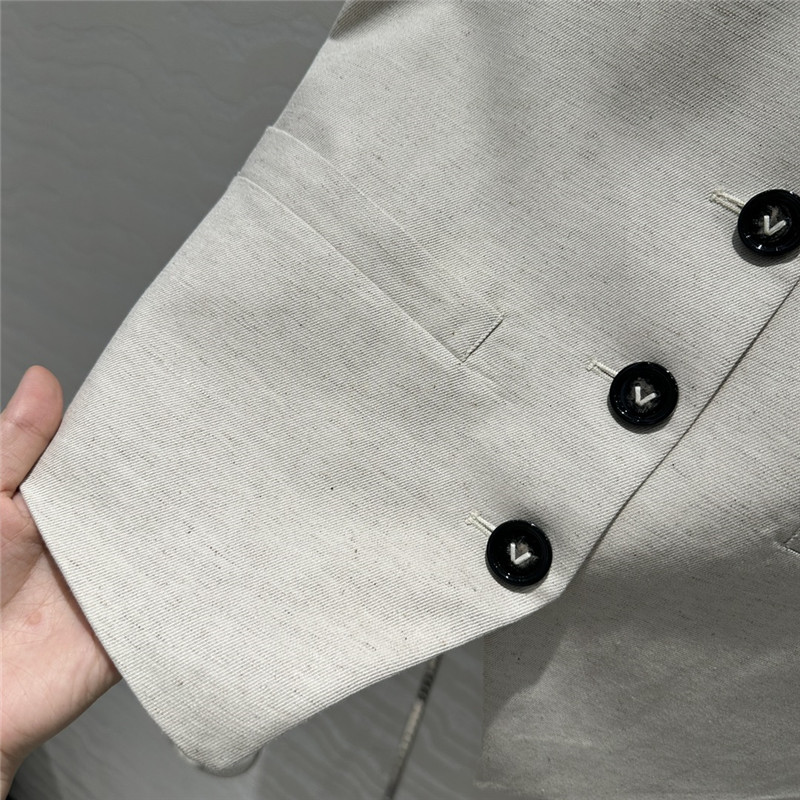 b0tt*ga Ven*ta vest replica d&g clothing