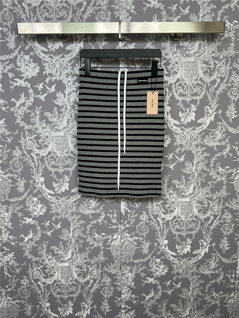 M1um1u letter striped stretch skirt replica clothing sites