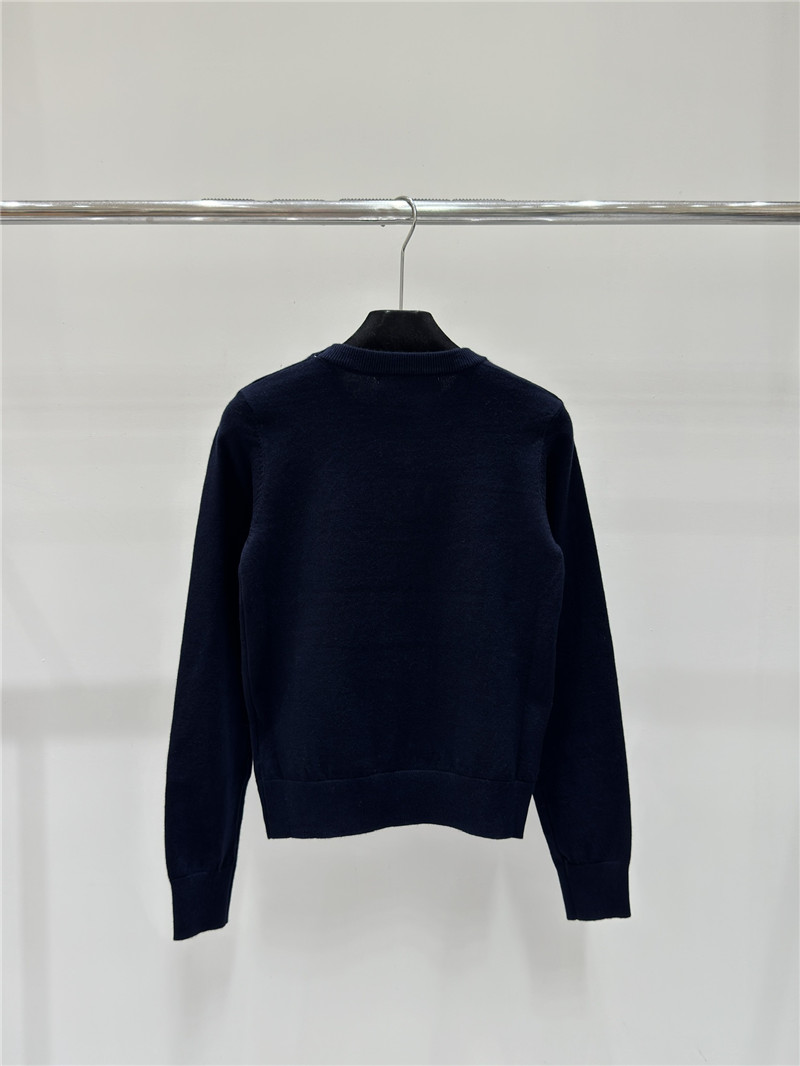 Va1e*ntin0 knitted round neck long sleeve replica clothing sites