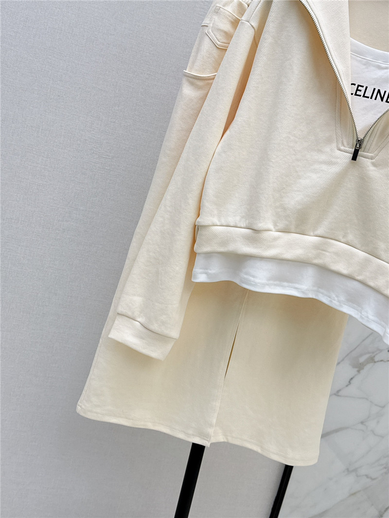 Ce1i*e exquisite leisure suit replica clothing sites