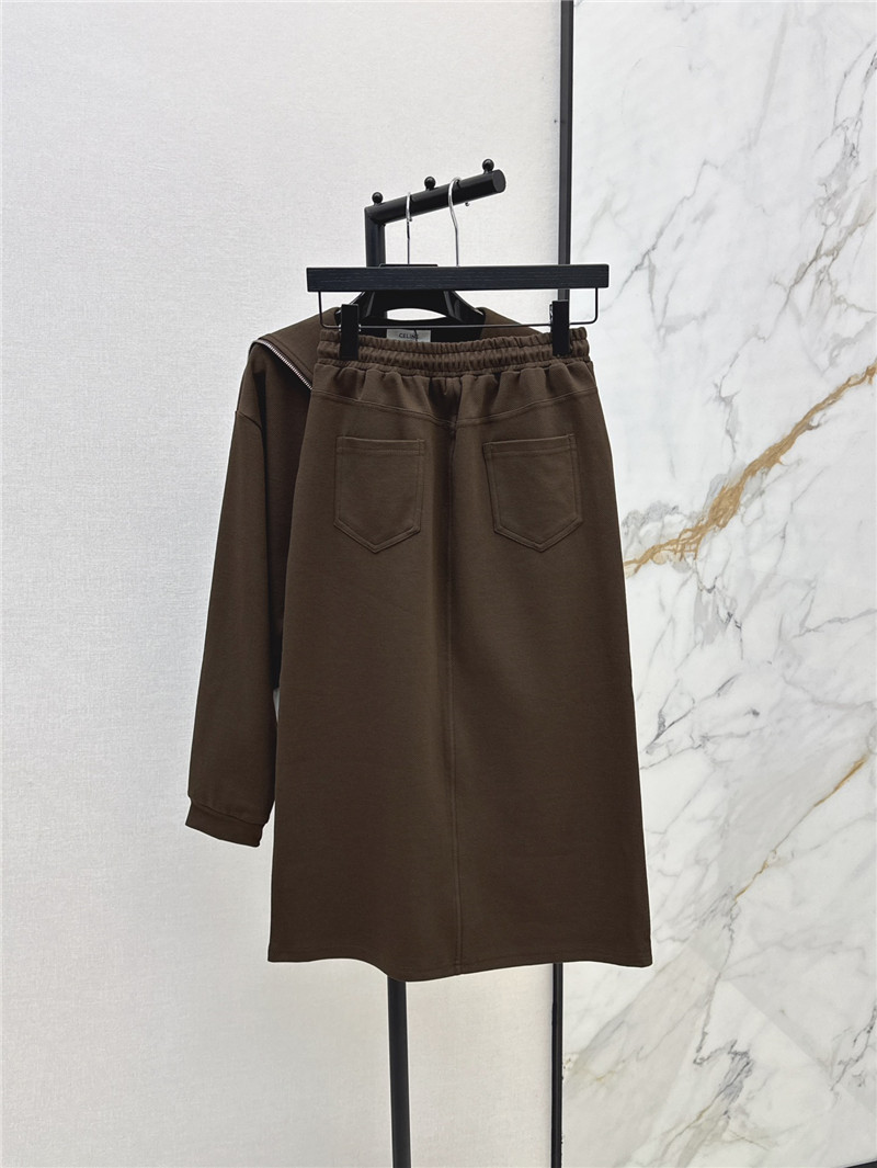 Ce1i*e exquisite leisure suit replica clothing sites