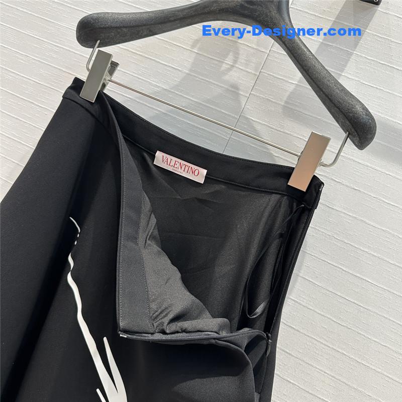 Va1e*ntin0 colorblock graffiti skirt replica d&g clothing