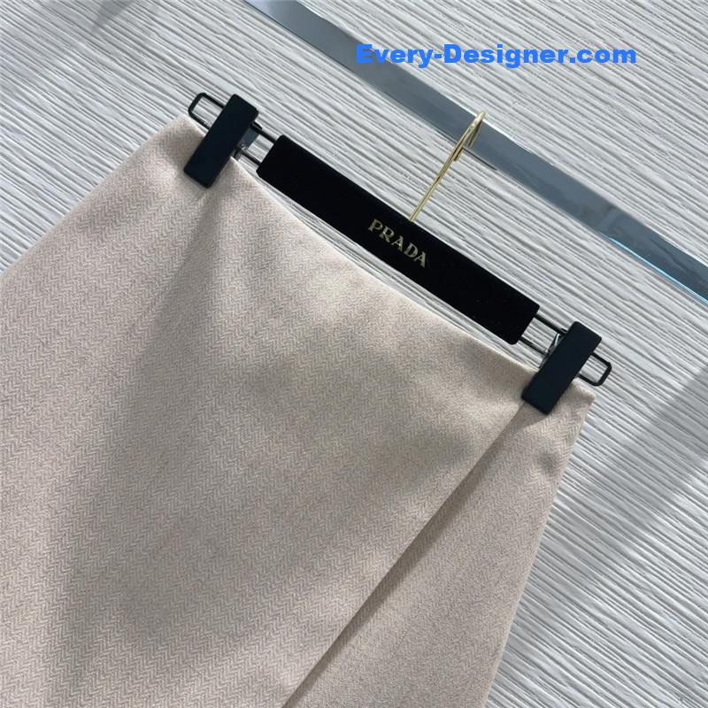 Pra*a classic logo suit replica clothing sites