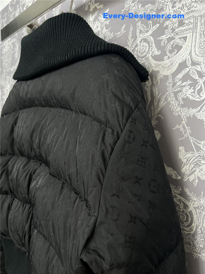 l0vis Vvtt0n lv logo obscure stand collar jacket replica clothes