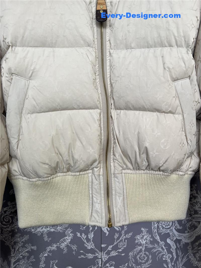 l0vis Vvtt0n lv logo obscure stand collar jacket replica clothes