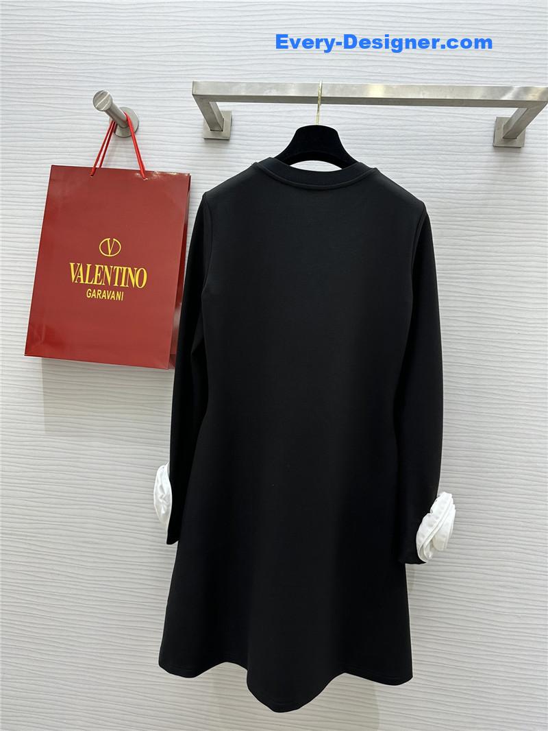 Va1e*ntin0 long sleeve dress replicas clothe