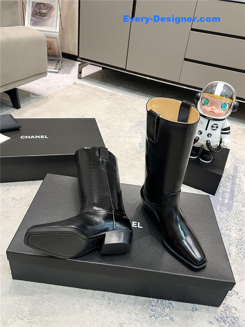 Ch**el calfskin pointed toe mid boots