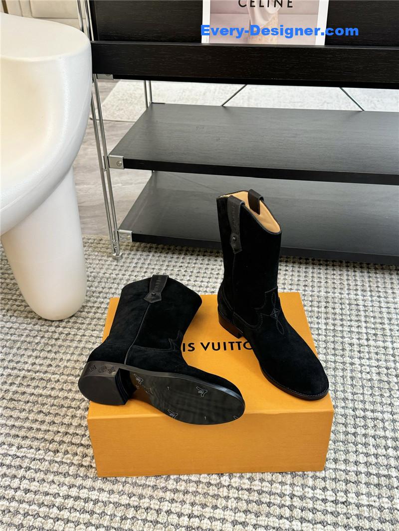 l0vis Vvtt0n lv rider boot in suede