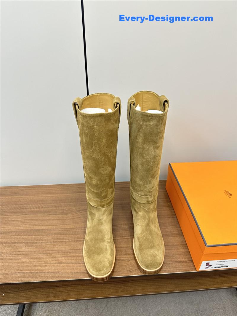 H**me5 horse boot in suede