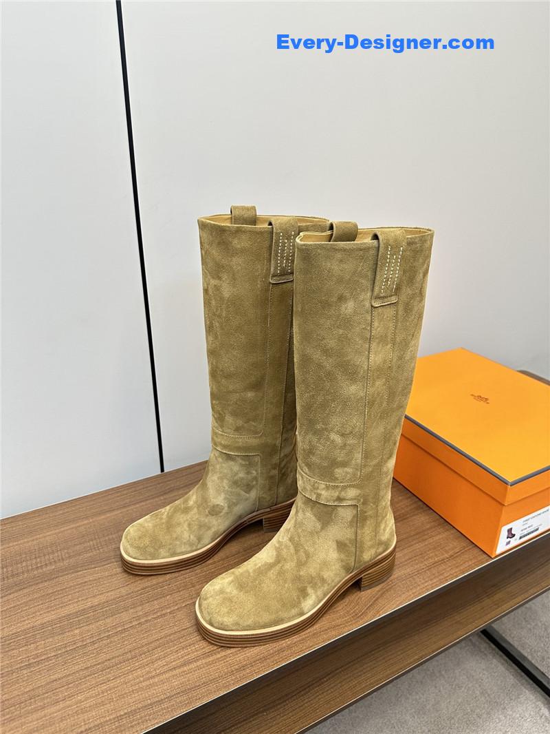 H**me5 horse boot in suede