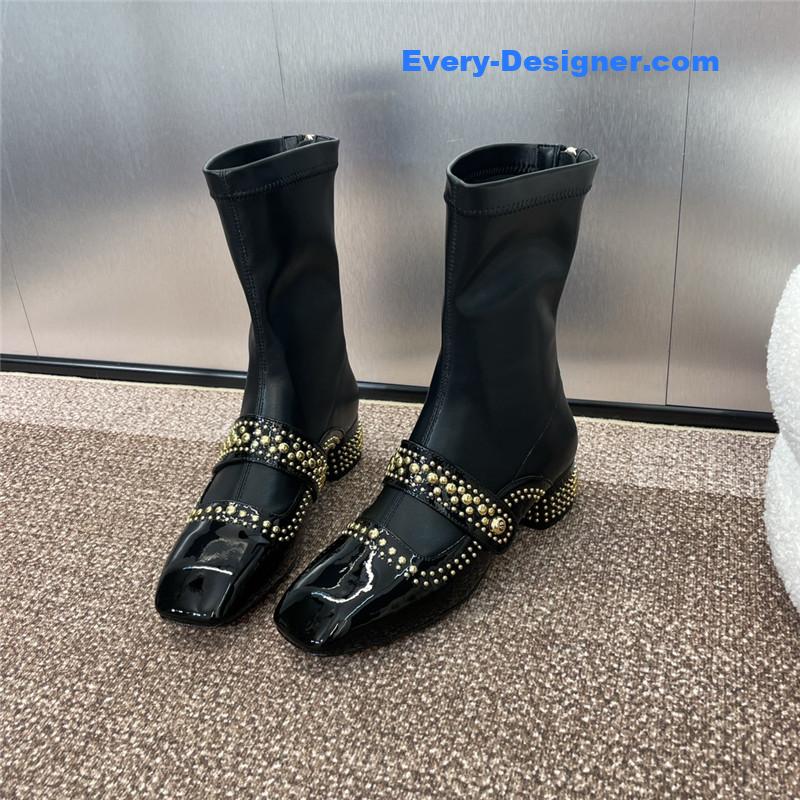 D10r women’s belle-d heeled ankle boot in black