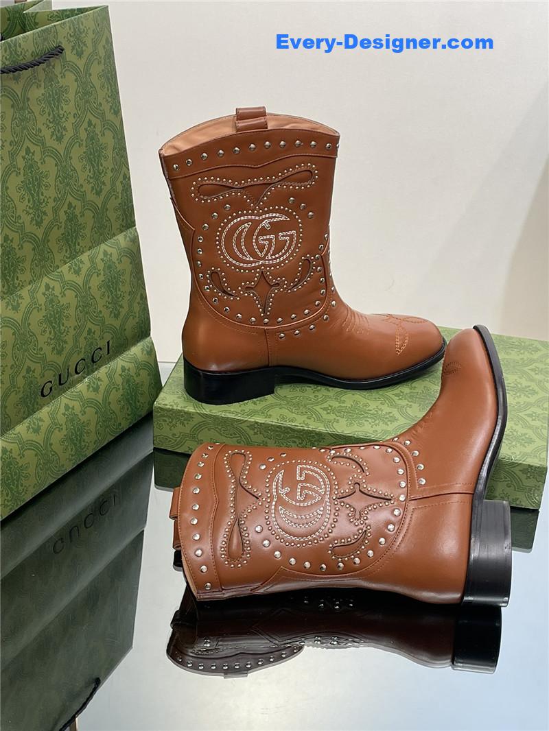 Gvc*1 gg brown embroidered studded ankle boots