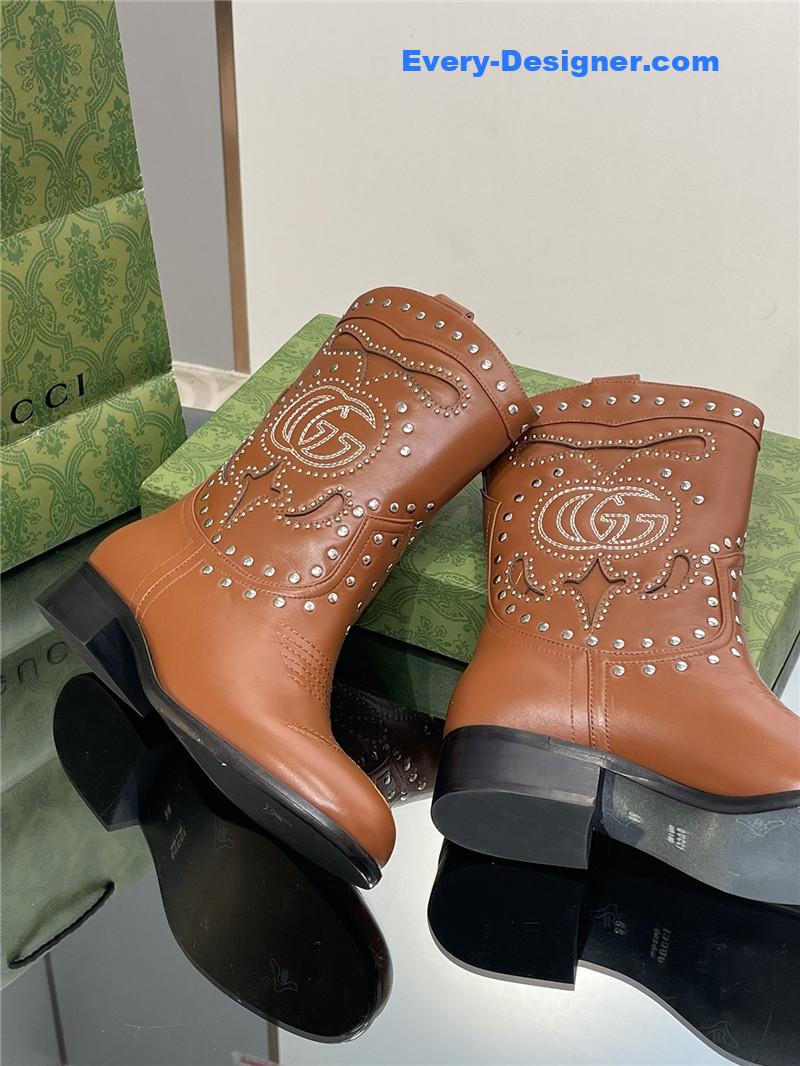 Gvc*1 gg brown embroidered studded ankle boots