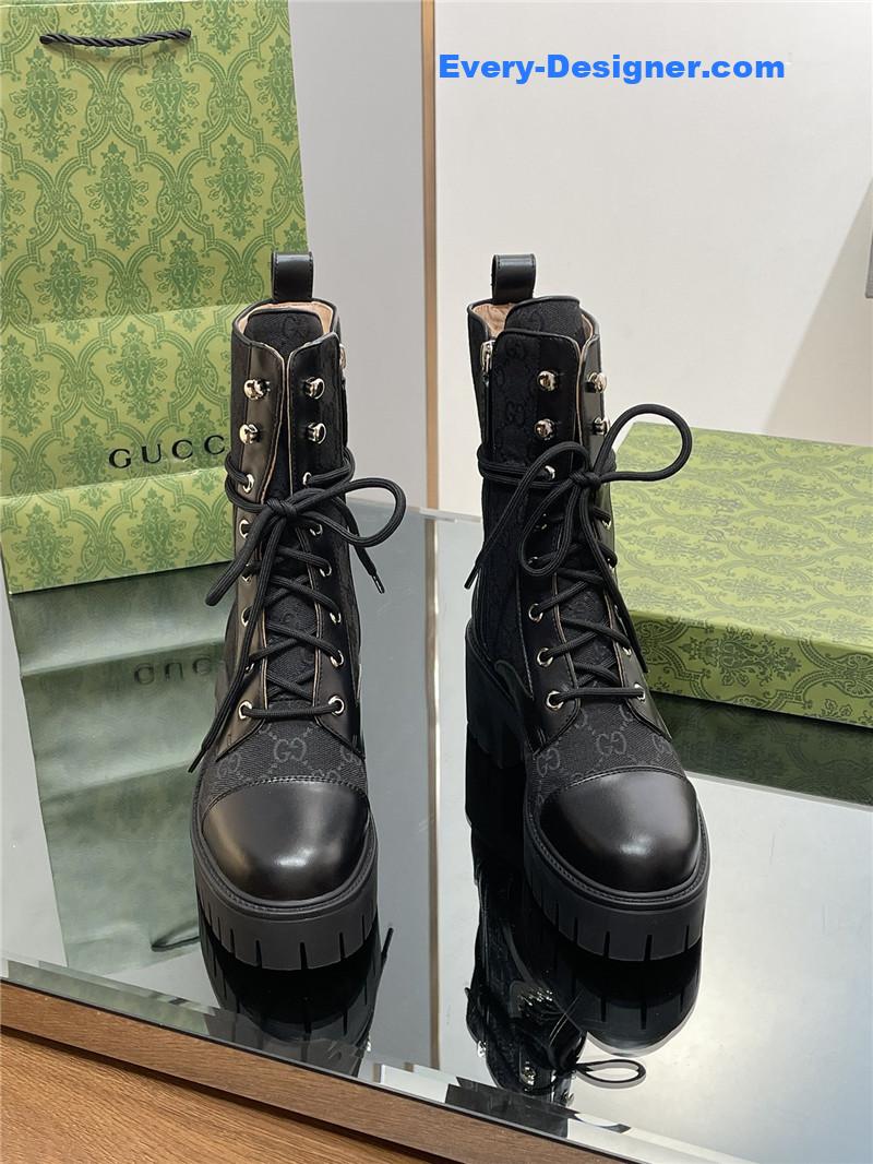 Gvc*1 gg logo quilted combat boots in black
