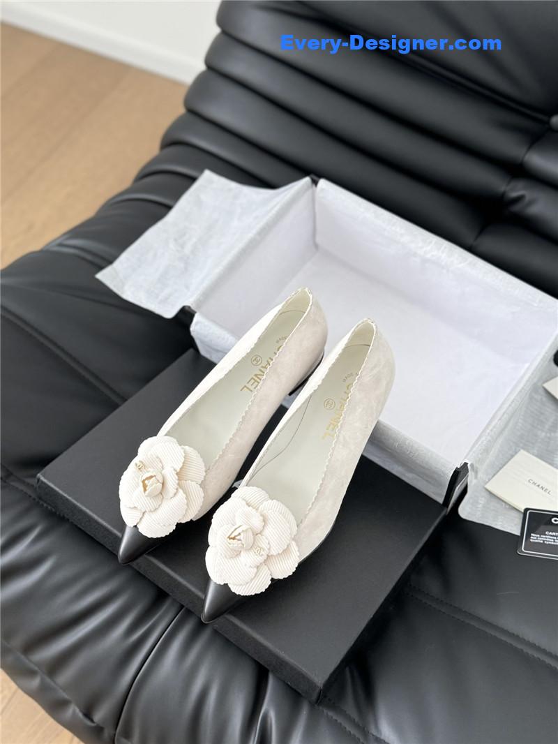 Ch**el camellia white suede flat pumps