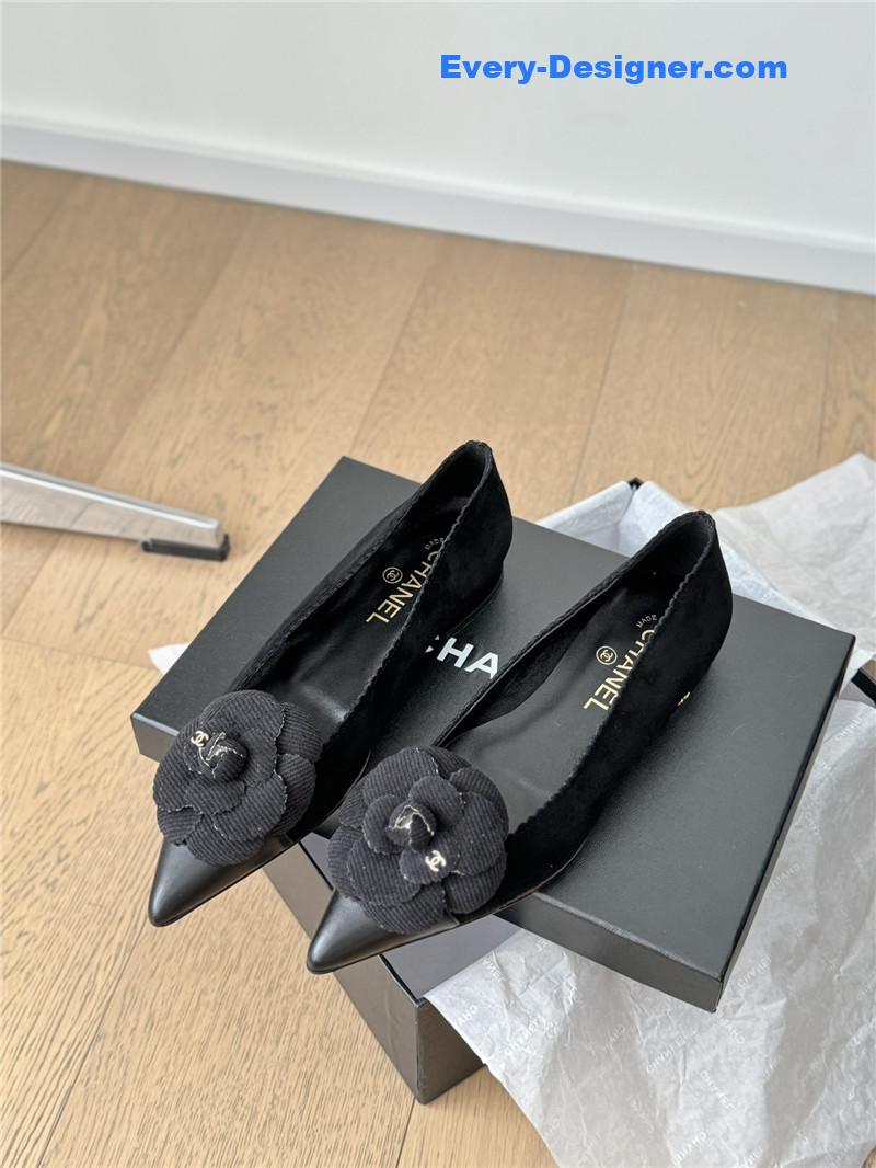 Ch**el camellia black suede flat pumps