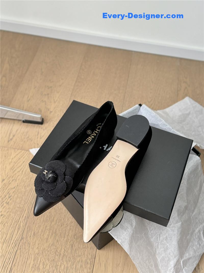 Ch**el camellia black suede flat pumps