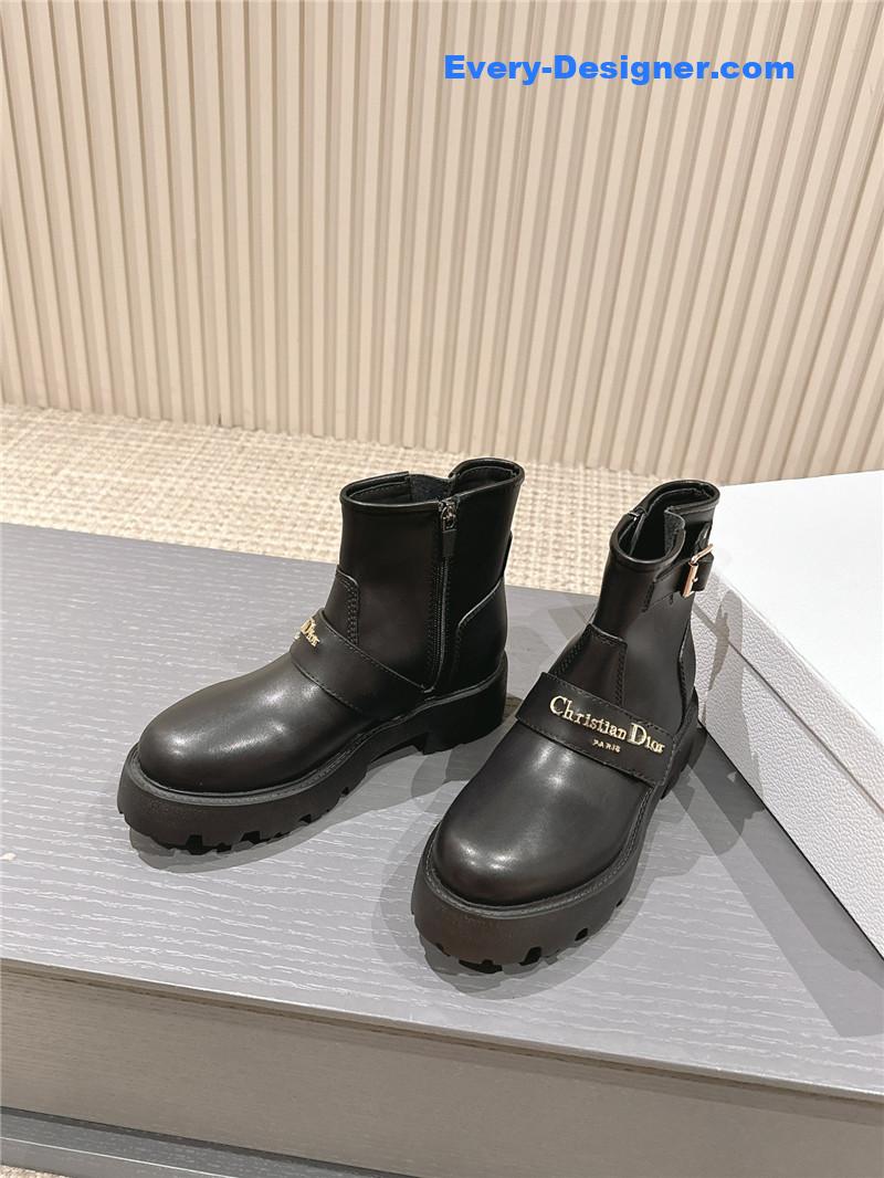 D10r d-quest black calfskin ankle boot