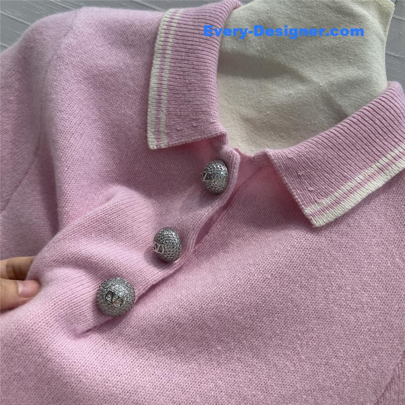 Va1e*ntin0 polo lead short -sleeved sweater replica clothing sites