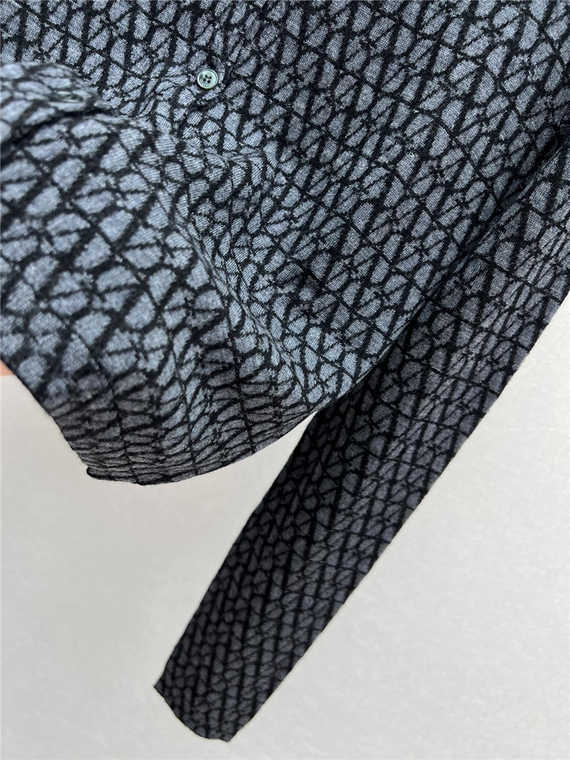 Va1e*ntin0 new cardigan replica clothing sites