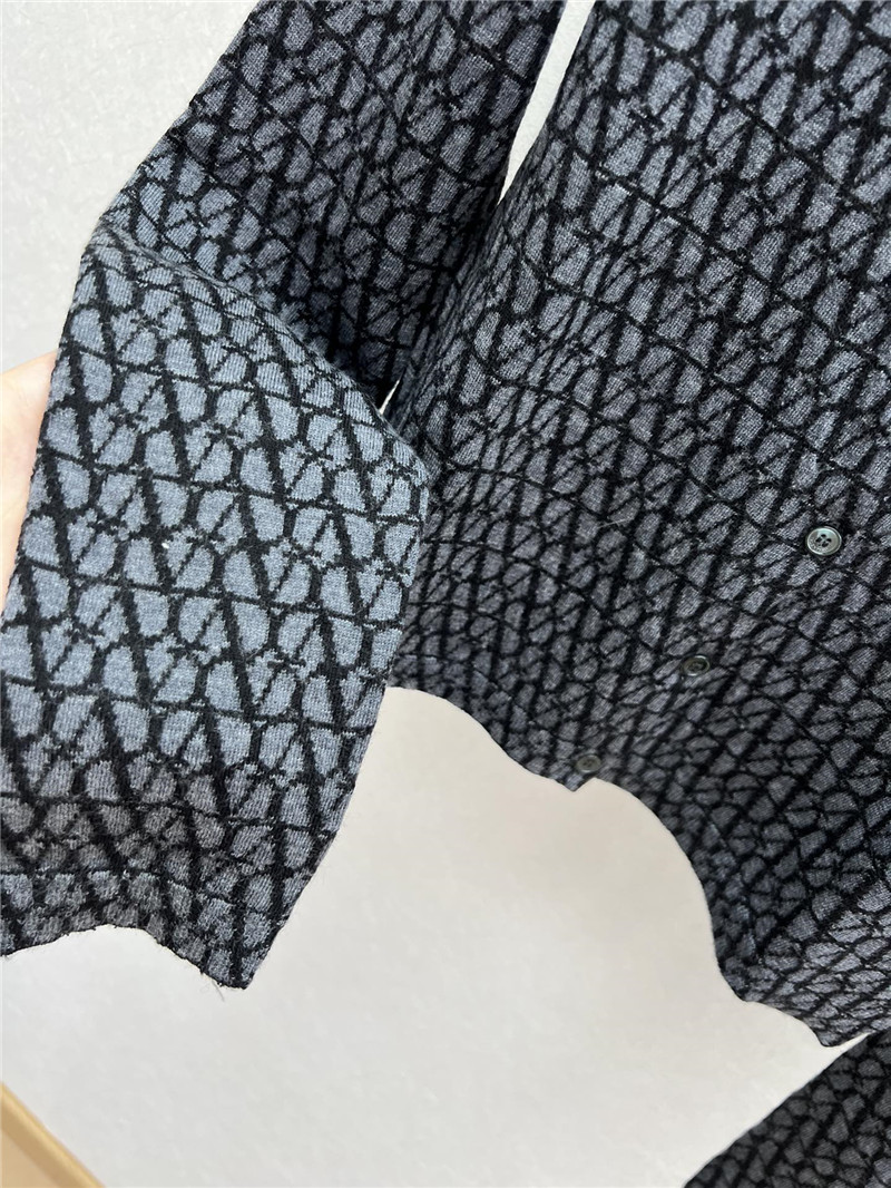 Va1e*ntin0 new cardigan replica clothing sites