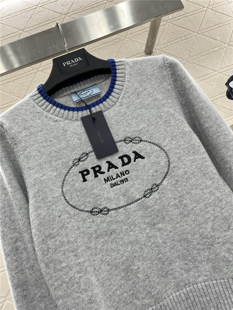 Pra*a logo-intarsia crop wool sweater grey