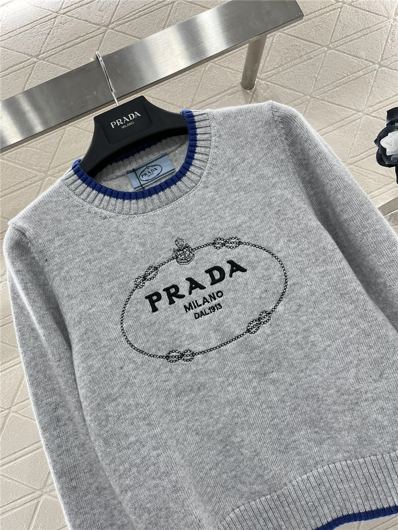 Pra*a logo-intarsia crop wool sweater grey