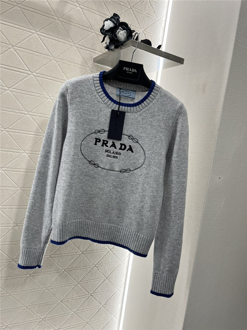 Pra*a logo-intarsia crop wool sweater grey