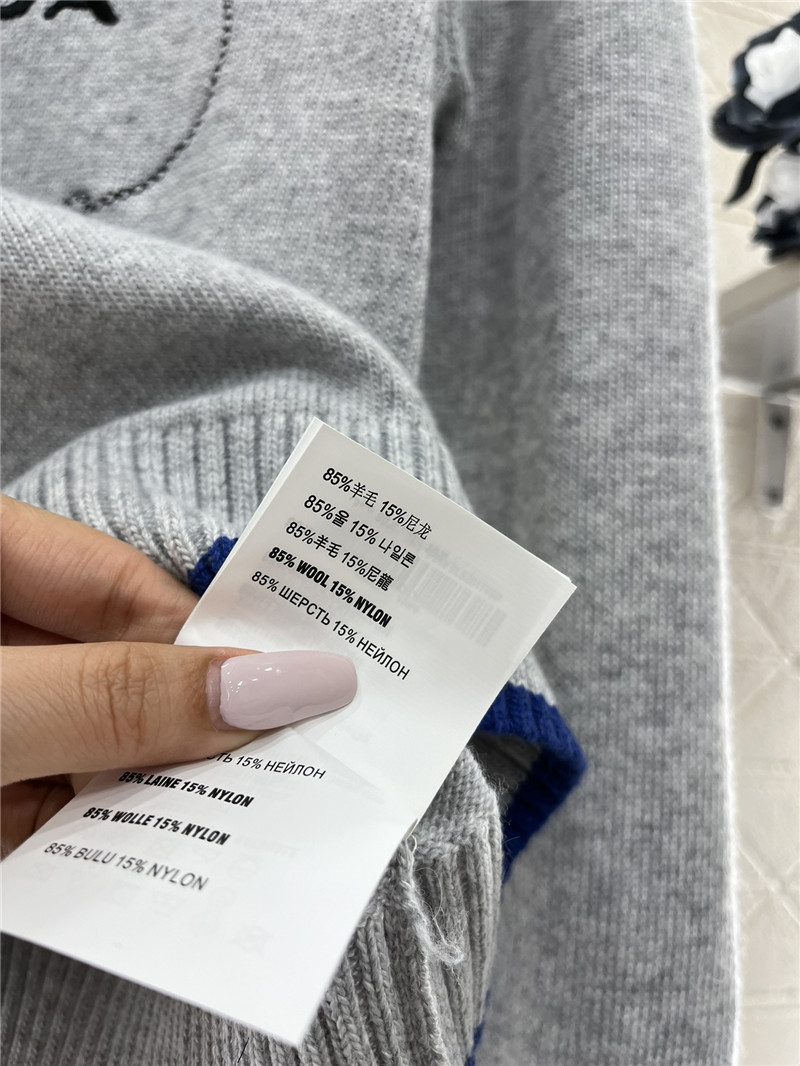 Pra*a logo-intarsia crop wool sweater grey