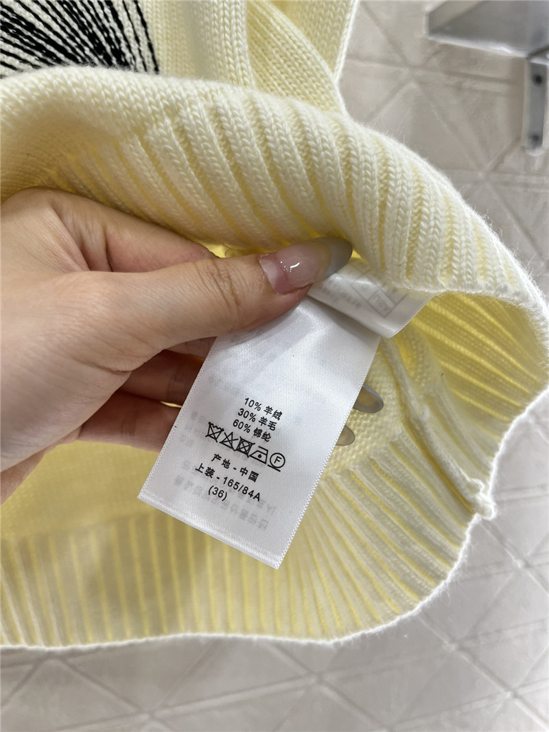 D10r D10ralps sleeveless wool top ivory