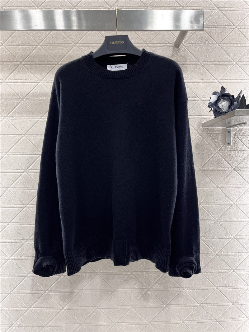 Va1e*ntin0 rose-appliqué cuffs knit sweater black