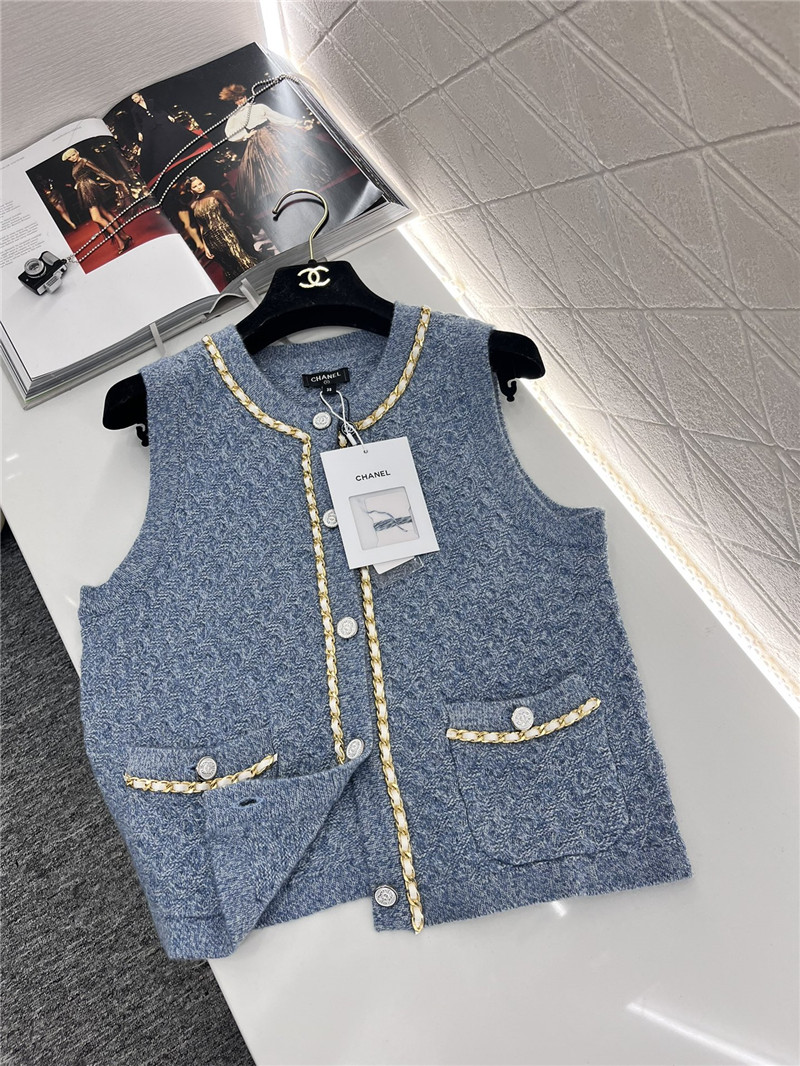 Ch**el crewneck chain-trim cardigan vest in blue